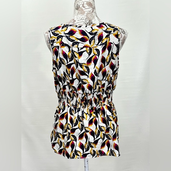 BANANA REPUBLIC White and navy leaf‎ print peplum top size M. - Picture 3 of 12